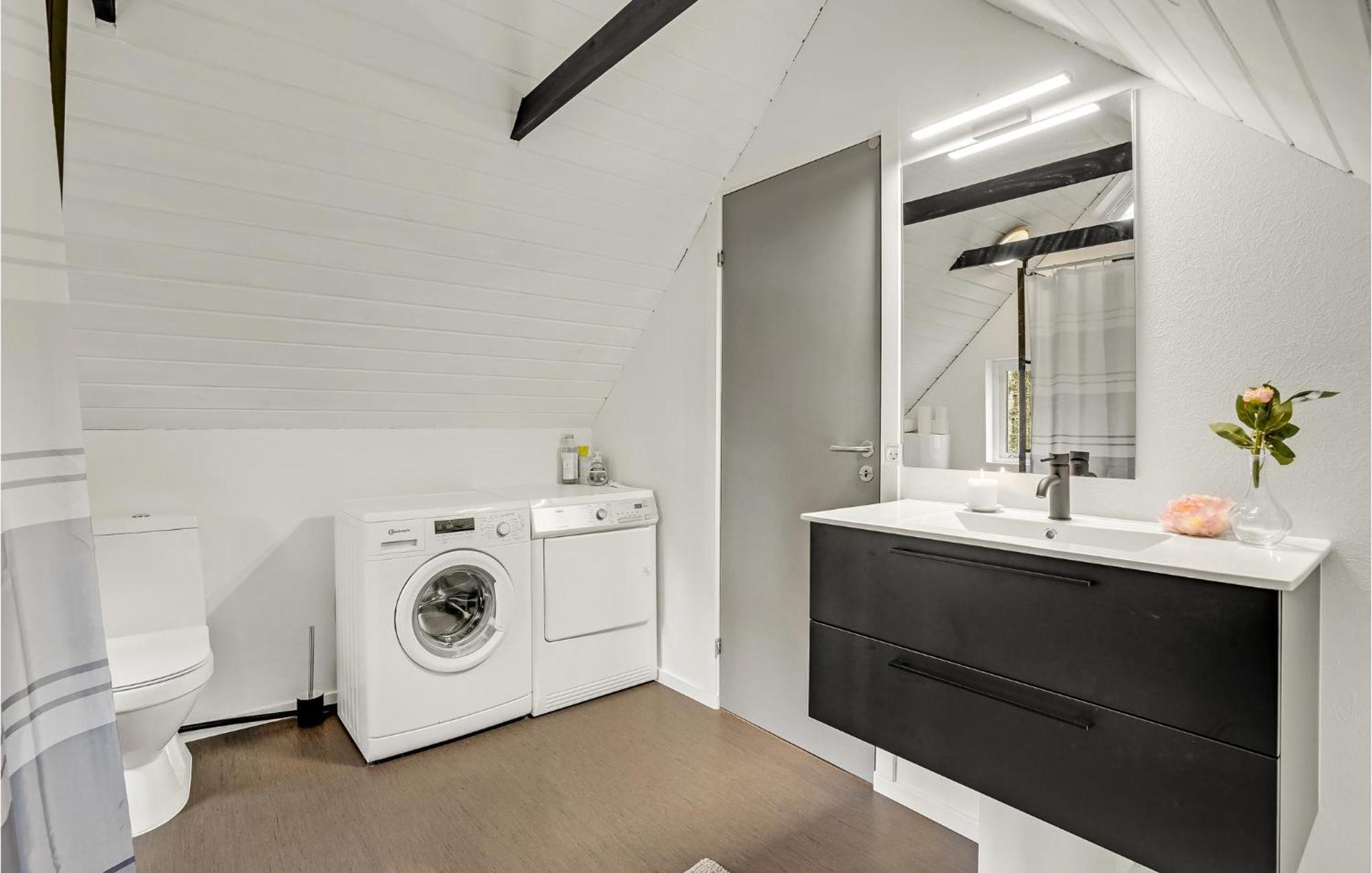 Beautiful Home In Herning With Kitchen Eksteriør bilde